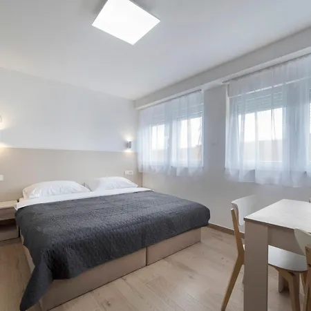 Pamer, 4th Floor, No Elevator Zagreb